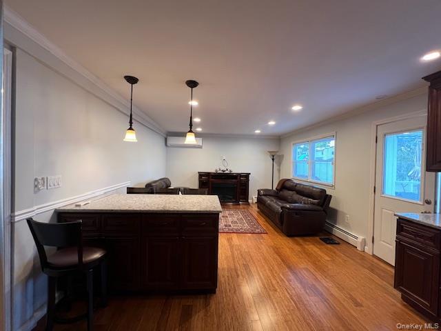 Building Photo - 570 S 14th St