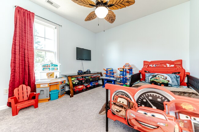 Building Photo - 174 Falling Leaf Dr