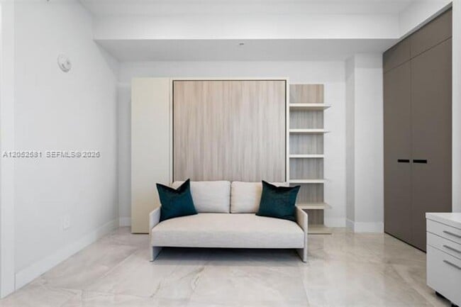 Building Photo - 18201 Collins Ave