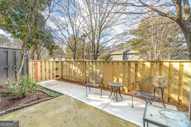 Building Photo - 302 Cedar Chase Cir NE