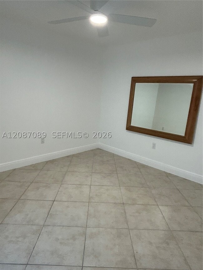 Building Photo - 110 S Shore Dr
