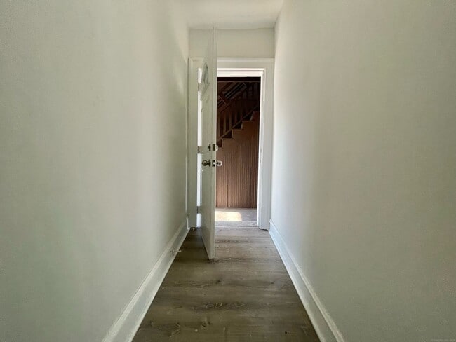 Building Photo - 178 Roosevelt St