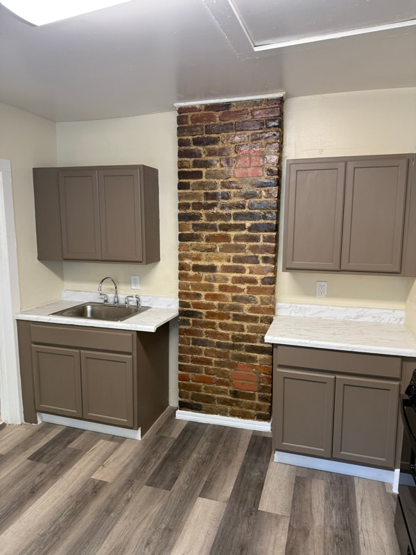 Building Photo - 2326 Lapeyrouse St