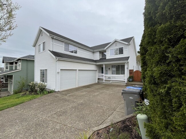 Building Photo - Elegant 5BR + Bonus Room Home with Bay Windows, Entertainment Room & Oversized Primary Retreat