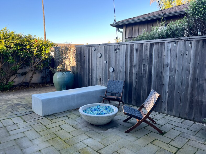 Firepit for chilly evenings. - 1248 Marthas Vineyard Ct