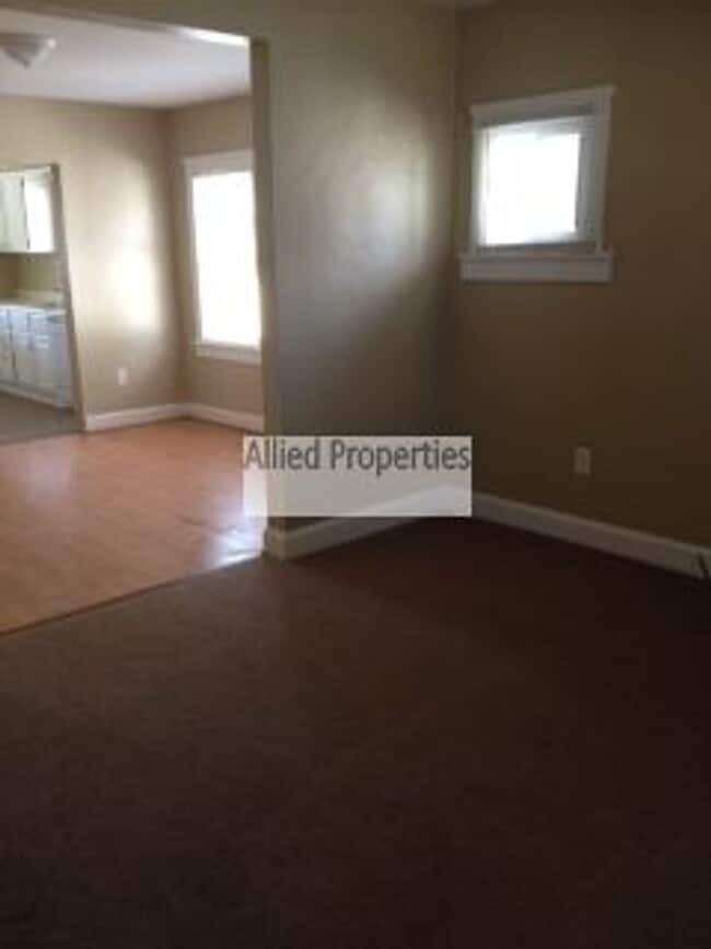 Building Photo - 1005 Minor Ave