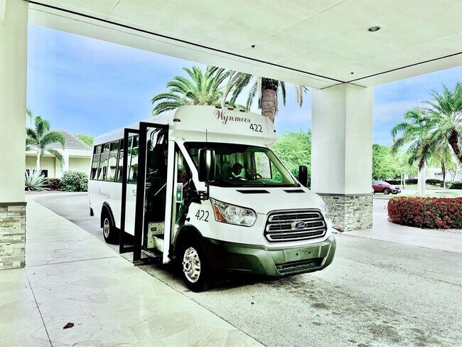 Building Photo - 4301 Martinique Cir