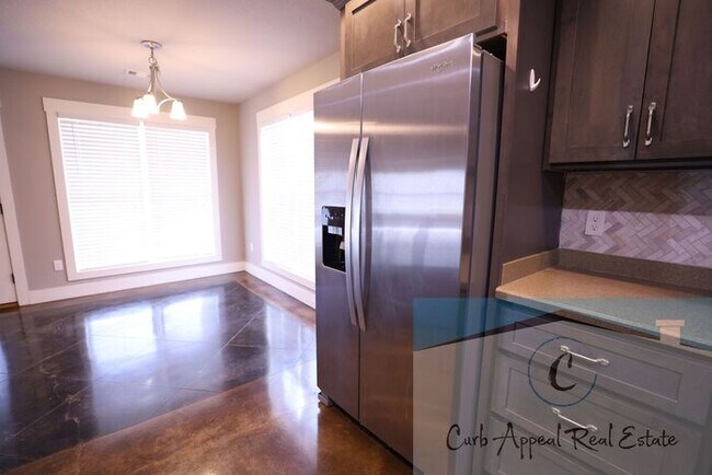 Building Photo - Beautiful, spacious 3 bed / 2 bath recently built home (Nettleton Schools) - fenced back yard!!