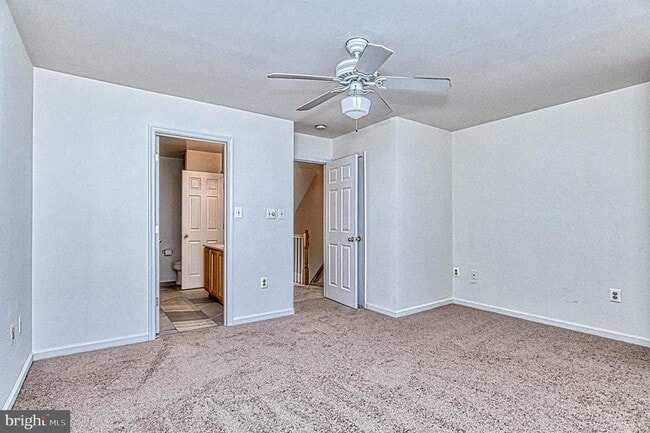 Building Photo - 5832 Cowling Ct