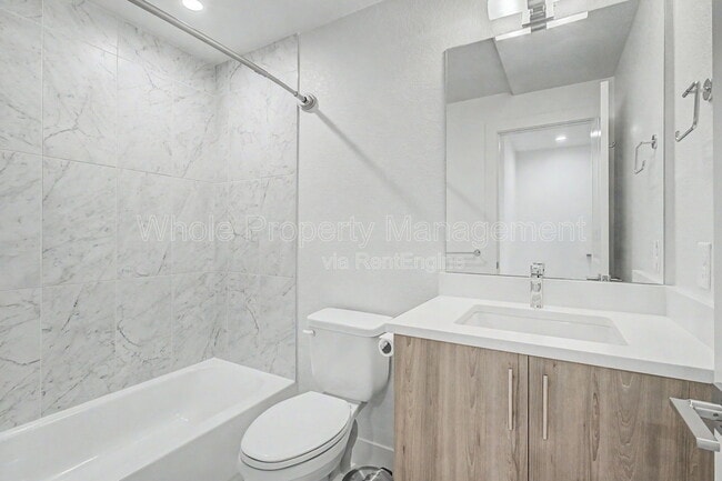 Building Photo - 2708 W 25th Ave