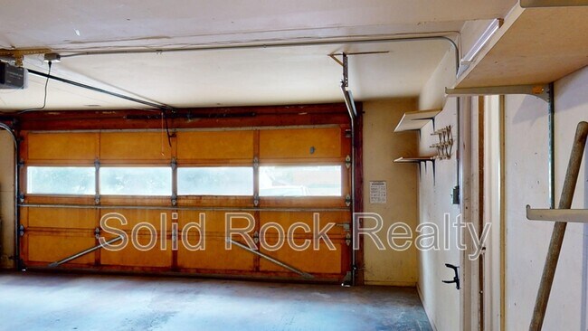 Building Photo - 3660 Brentwood Terrace