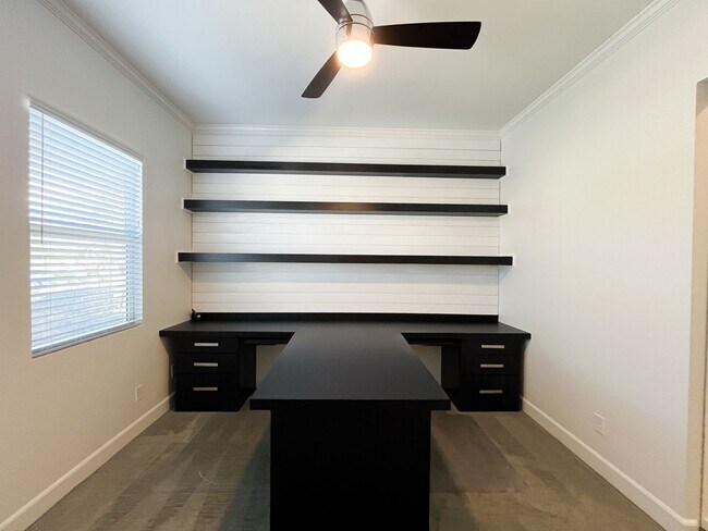 Building Photo - Exquisite Luxury Rental in Prestigious Gated Tule Springs Community