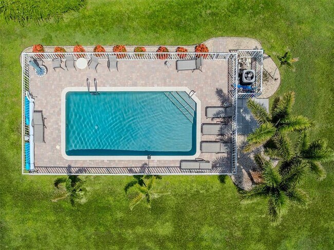 Building Photo - 26333 Nadir Rd