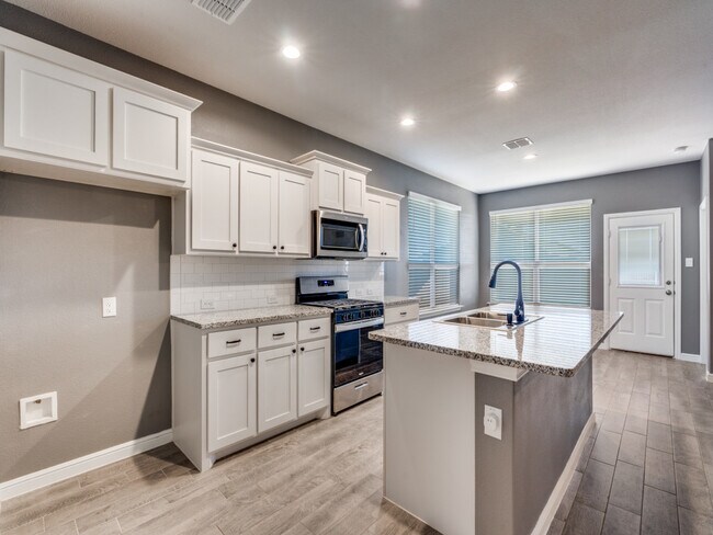 Building Photo - 181 Driftoak Dr