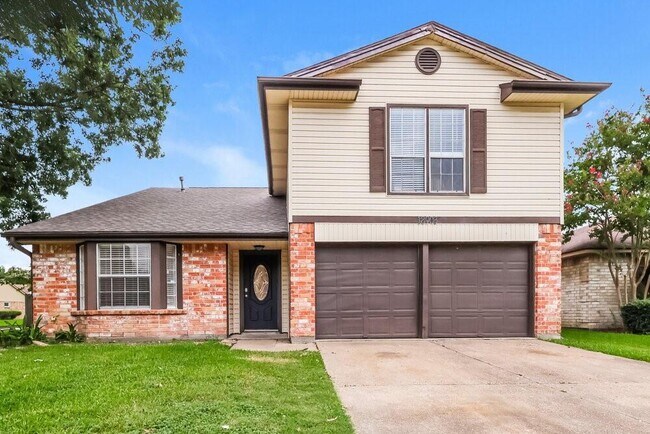 Primary Photo - 18903 Pine Trace Ct