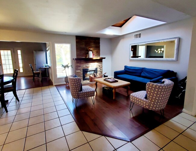 Building Photo - Beautiful Home near Laguna Lake