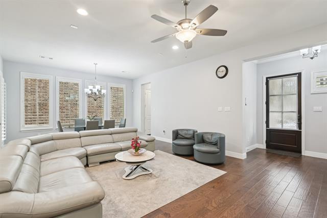 Building Photo - 6809 Royal View Dr