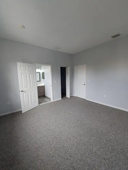 Building Photo - 2314 Johnson St
