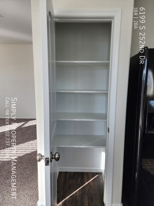 Building Photo - 6199 S 252nd Dr