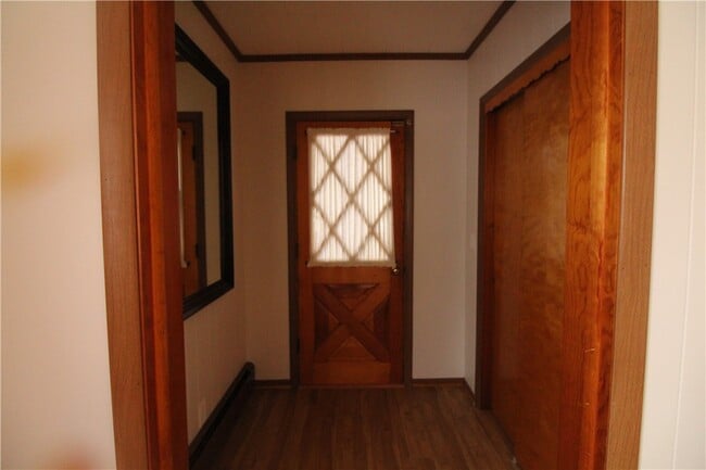 Building Photo - 213-215-215 Conhocton St