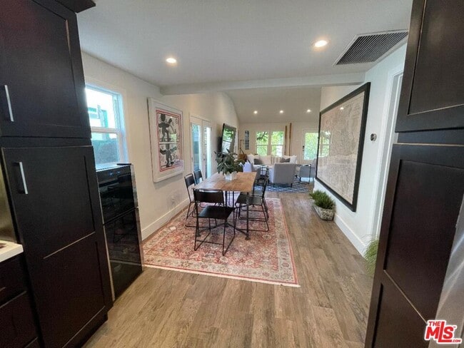 Building Photo - 507 Norwich Dr