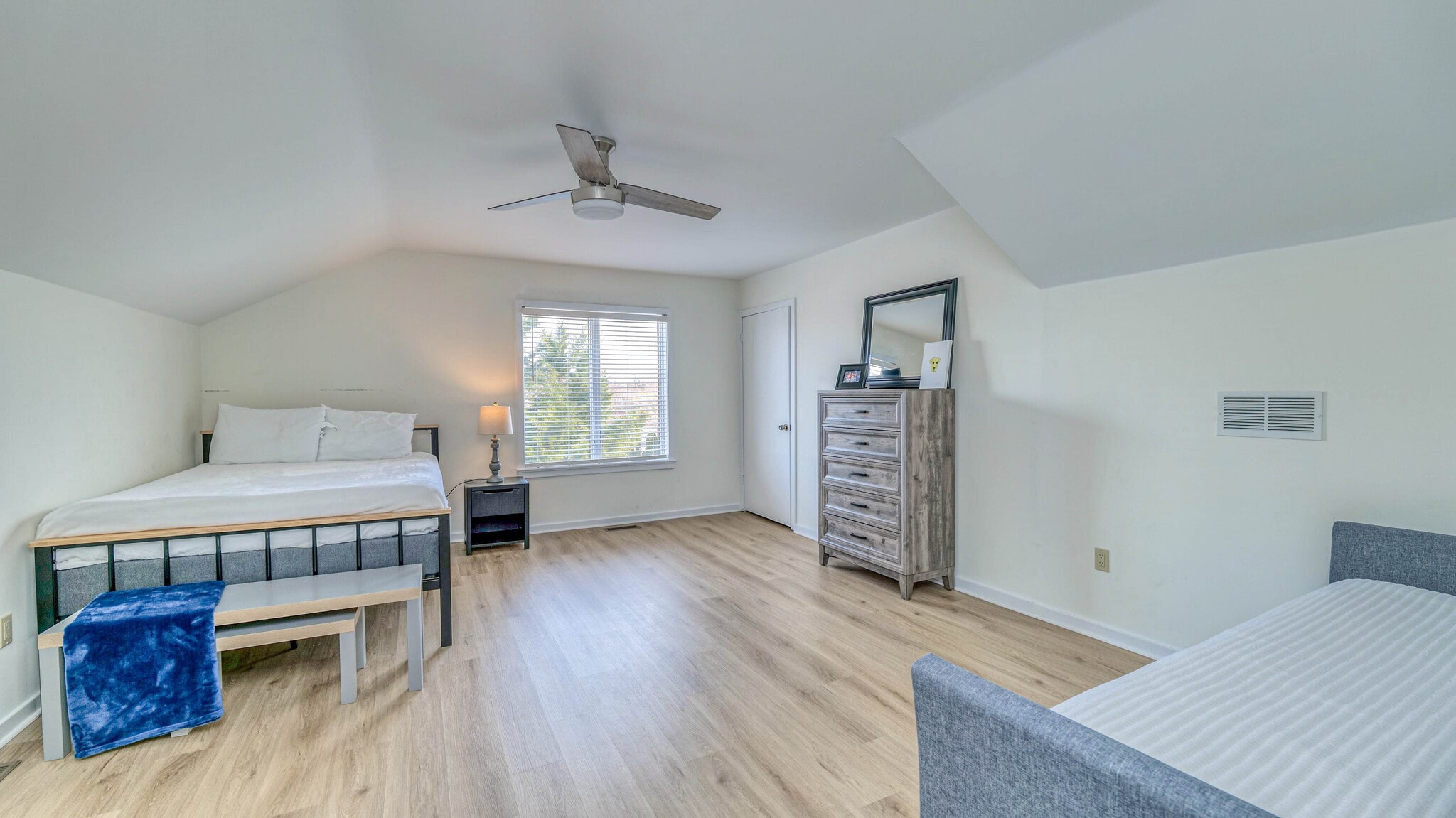 Building Photo - 6 Brunswick Ct