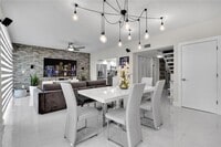 Building Photo - 9179 Fontainebleau Blvd