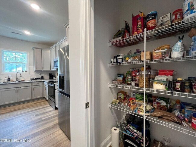 Building Photo - 280 Flying Bolt Dr