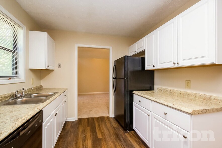 Building Photo - 4251 Cary Dr SW