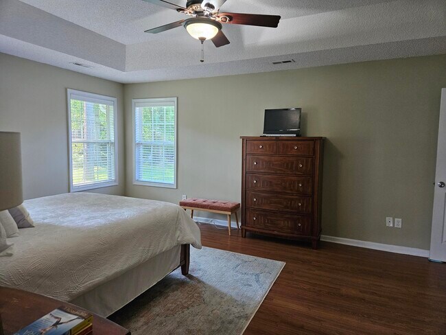 Building Photo - 2947 Sylvan Way