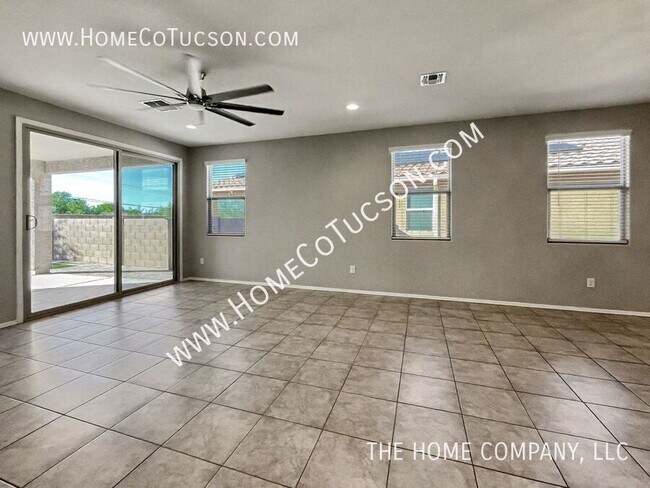 Building Photo - 7140 S Via Gaucho Viejo