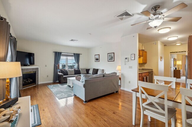 Building Photo - 15 K St