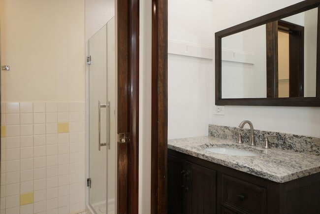 Building Photo - 737 Elder Ln