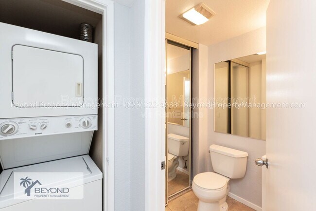 Building Photo - 3941 Nobel Dr