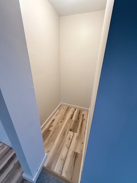 Building Photo - 210 W Main St