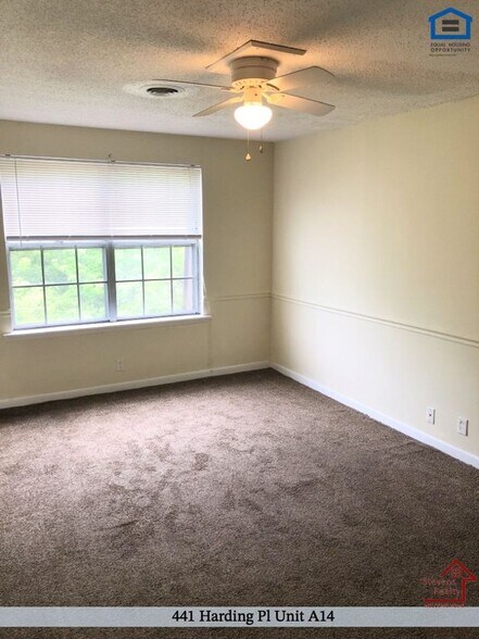 Building Photo - 441 Harding Pl