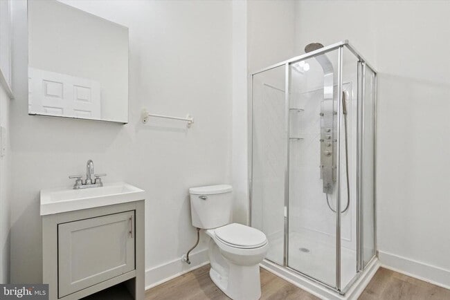 Primary Photo - 2250 N Woodstock St