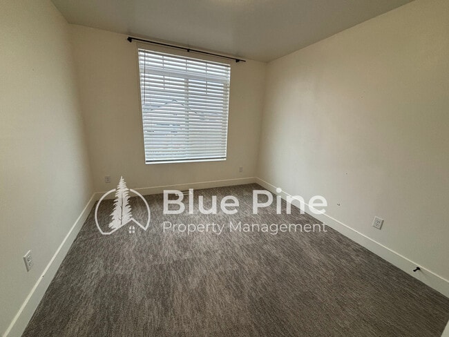 Building Photo - 6879 Bedford Ave