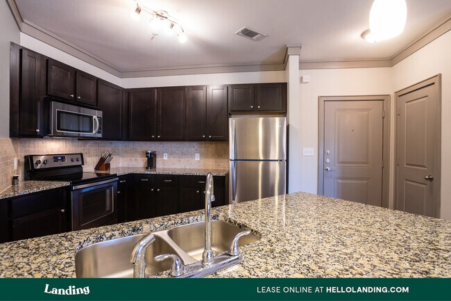 Building Photo - 18021 Kingsland Blvd