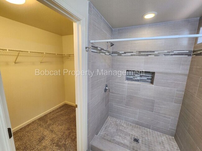 Building Photo - 1331 Chichester Dr