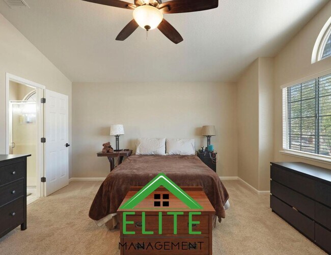 Building Photo - Spacious 4-Bedroom, 3-Bath Home in Desirab...