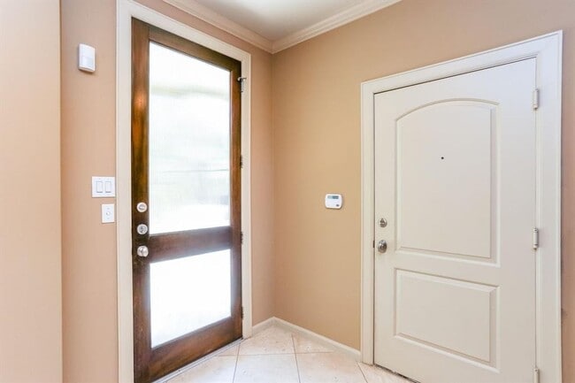 Building Photo - Stylish 3-Bedroom Home in Prime Houston Location!