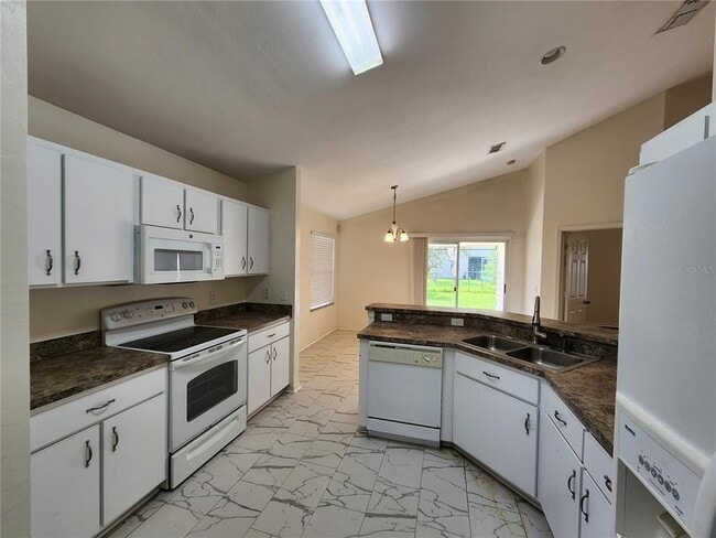 Building Photo - 4930 NW 20th Dr