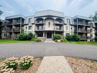 Building Photo - Furnished Chic & Spacious 2BR/2BA Condo Oasis in St. Louis Park – 1,160 Sq Ft of Modern Living!