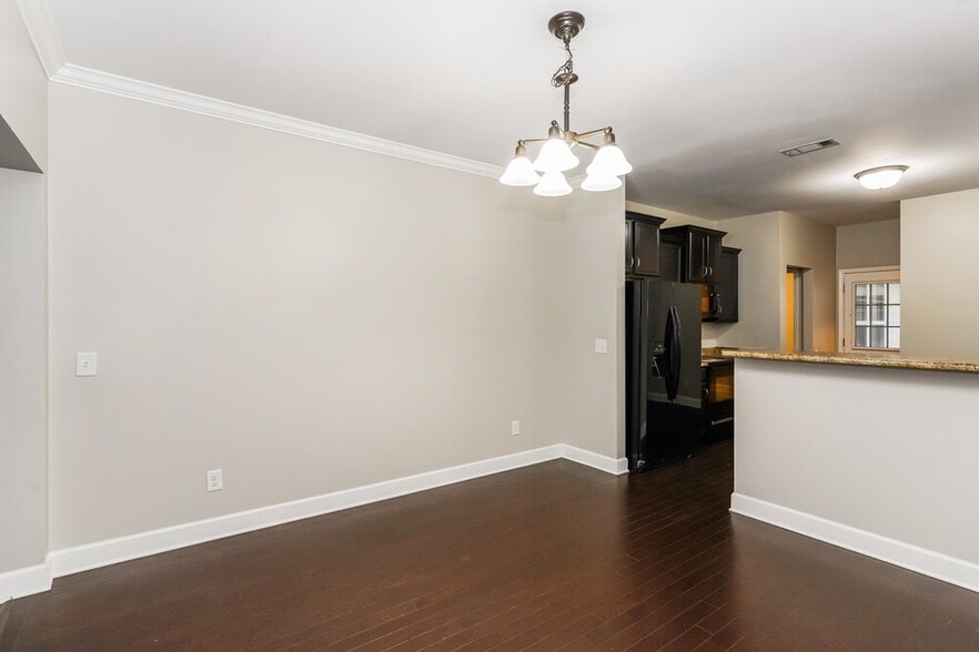 Building Photo - 2004 Avery Park Drive