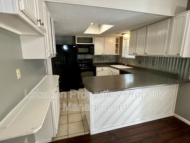 Building Photo - 3800 Stockade Ct