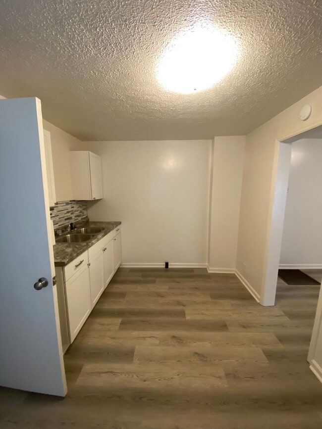 Building Photo - Remodeled 1/1 located in Shelby, NC