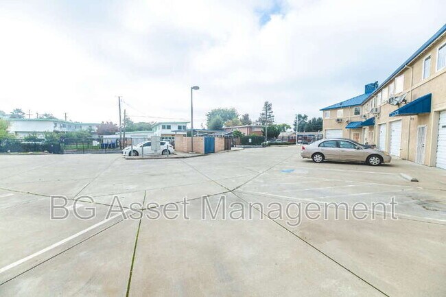 Building Photo - 701 San Pablo Ave