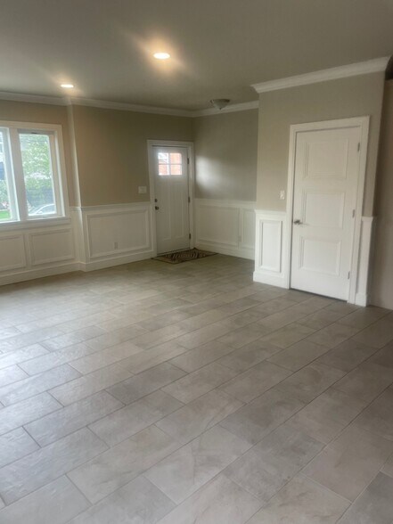 Building Photo - 0 Bartlett Ave