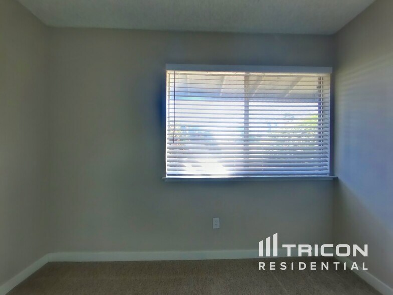 Building Photo - 7827 Charmette Way